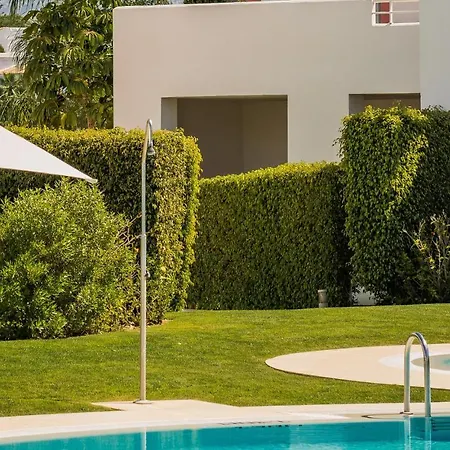 2 Bedroom Gorgeous In Appartement Estepona