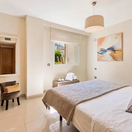 Appartement 2 Bedroom Gorgeous In *